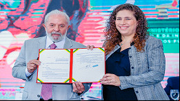 Salários dos Servidores Federais tem reajuste sancionado por Lula Salários dos Servidores Federais tem reajuste sancionado por Lula